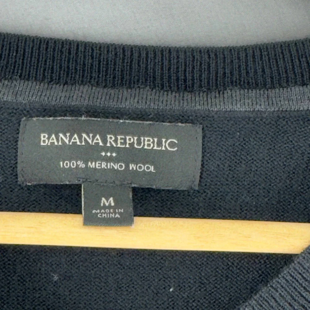 Banana Republic Womens Merino Wool V-Neck Sweater Navy Black M 593245-02